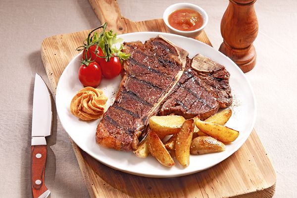 Dry Aged T-Bone Steaks mit Barbecue-Sauce