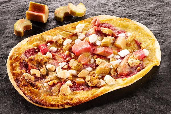 Flammkuchen Erdbeer-Rhabarber
